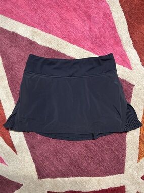 Lululemon Play Off The Pleats Skirt Size 4